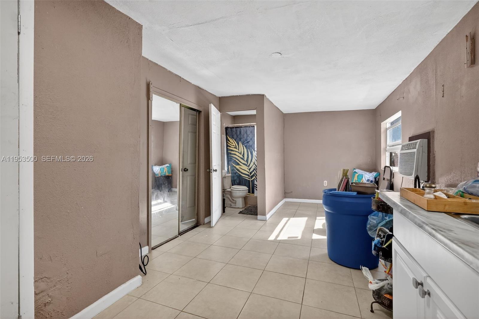 MIAMI HIGHLANDS SEC B - Residential