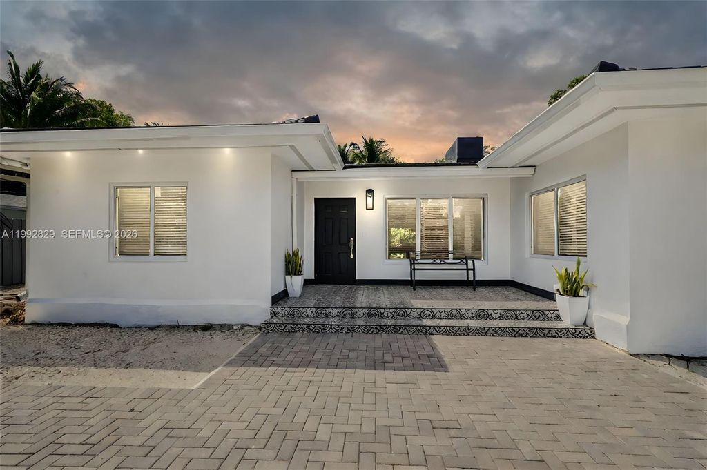 Photo of 8390 SW 64th St, Miami, FL 33143 (MLS # A11992829)