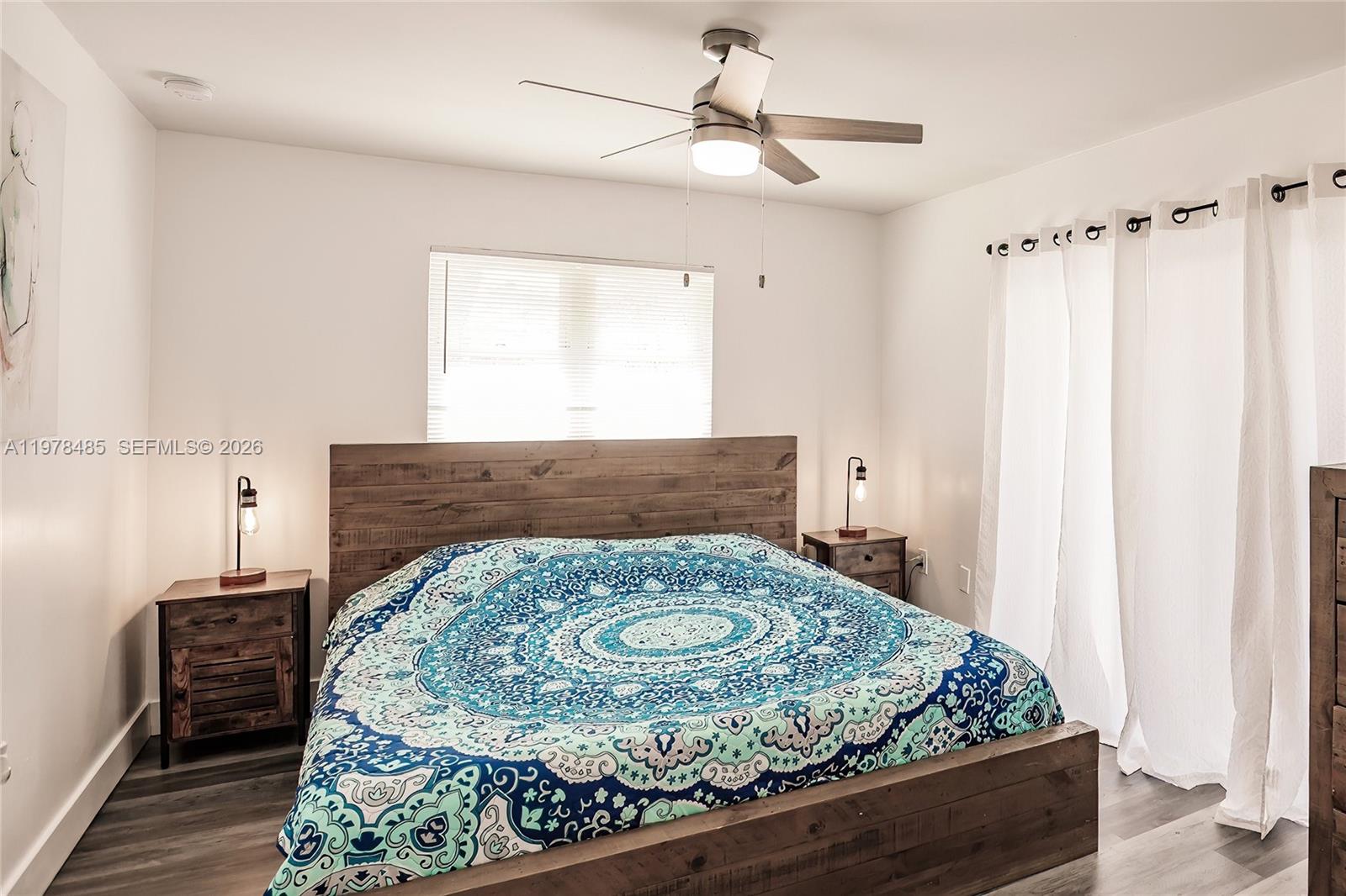 SANIBEL LAKE ESTATES - Residential