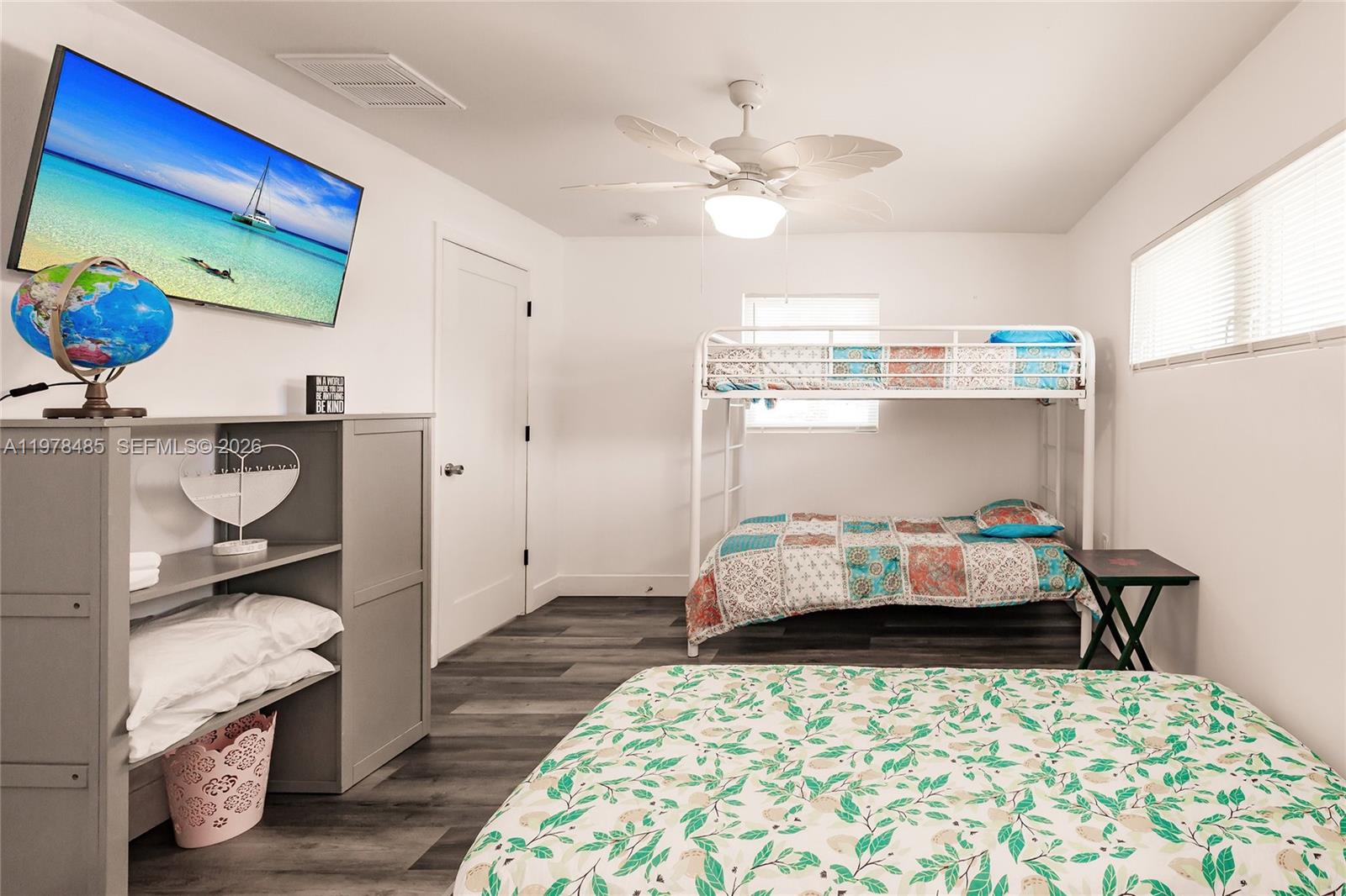 SANIBEL LAKE ESTATES - Residential