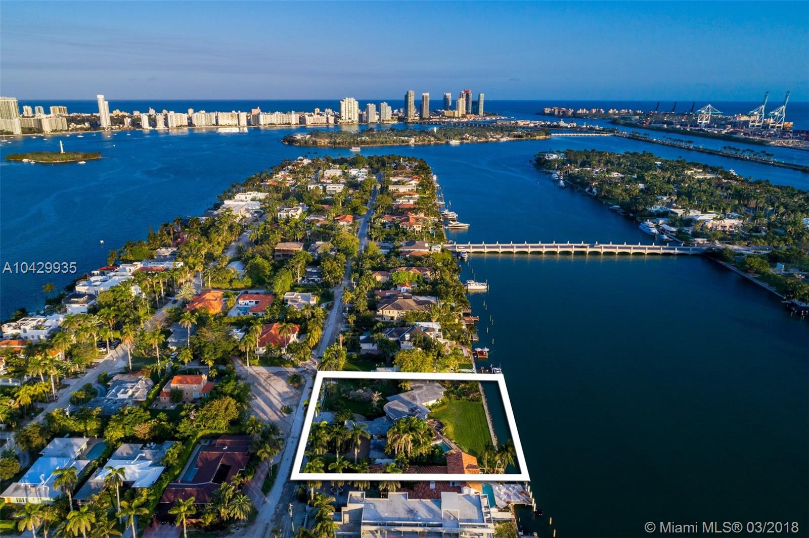 HIBISCUS ISLAND - Land