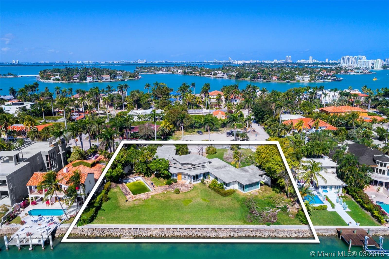 HIBISCUS ISLAND - Land