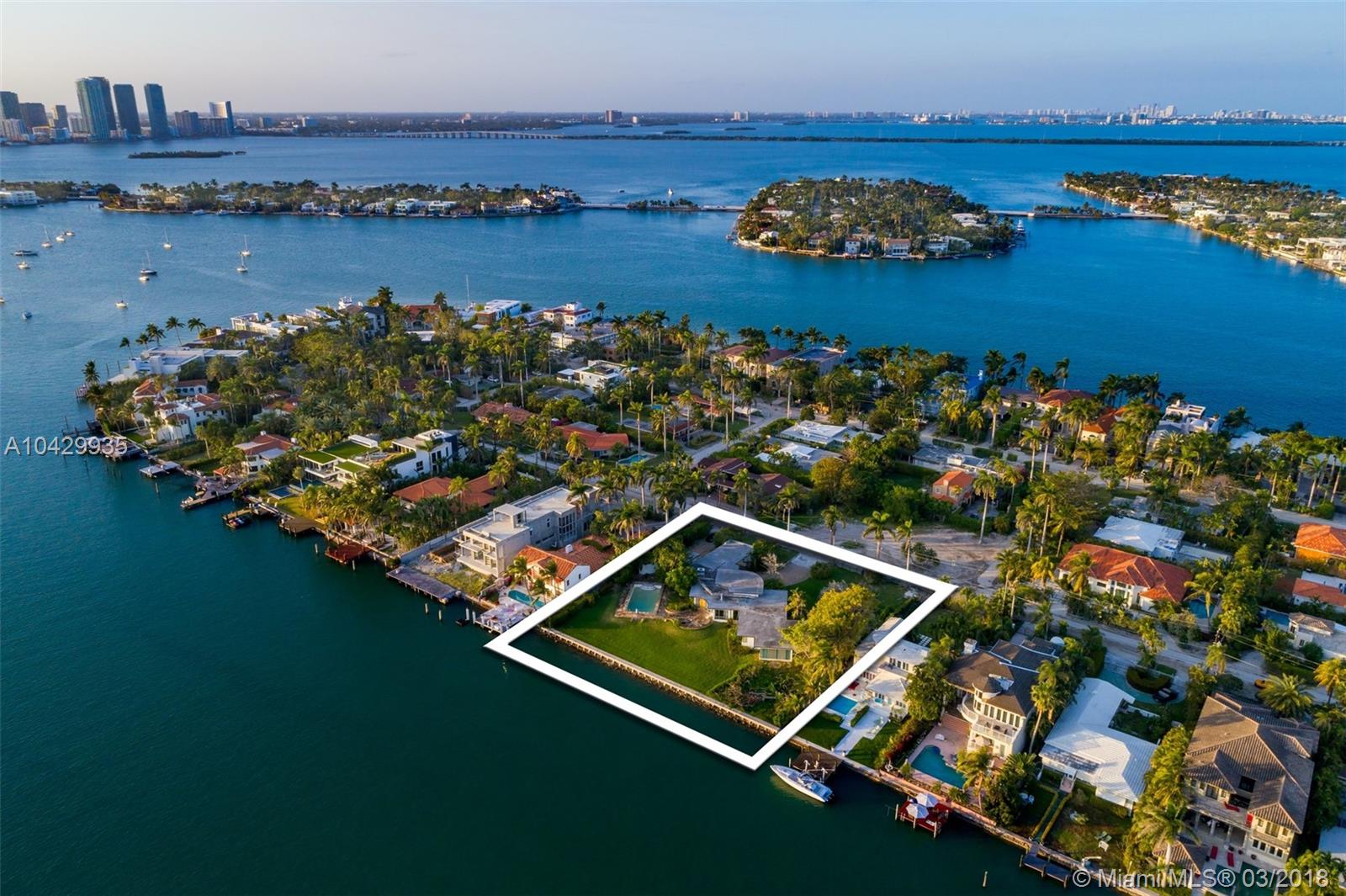 HIBISCUS ISLAND - Land