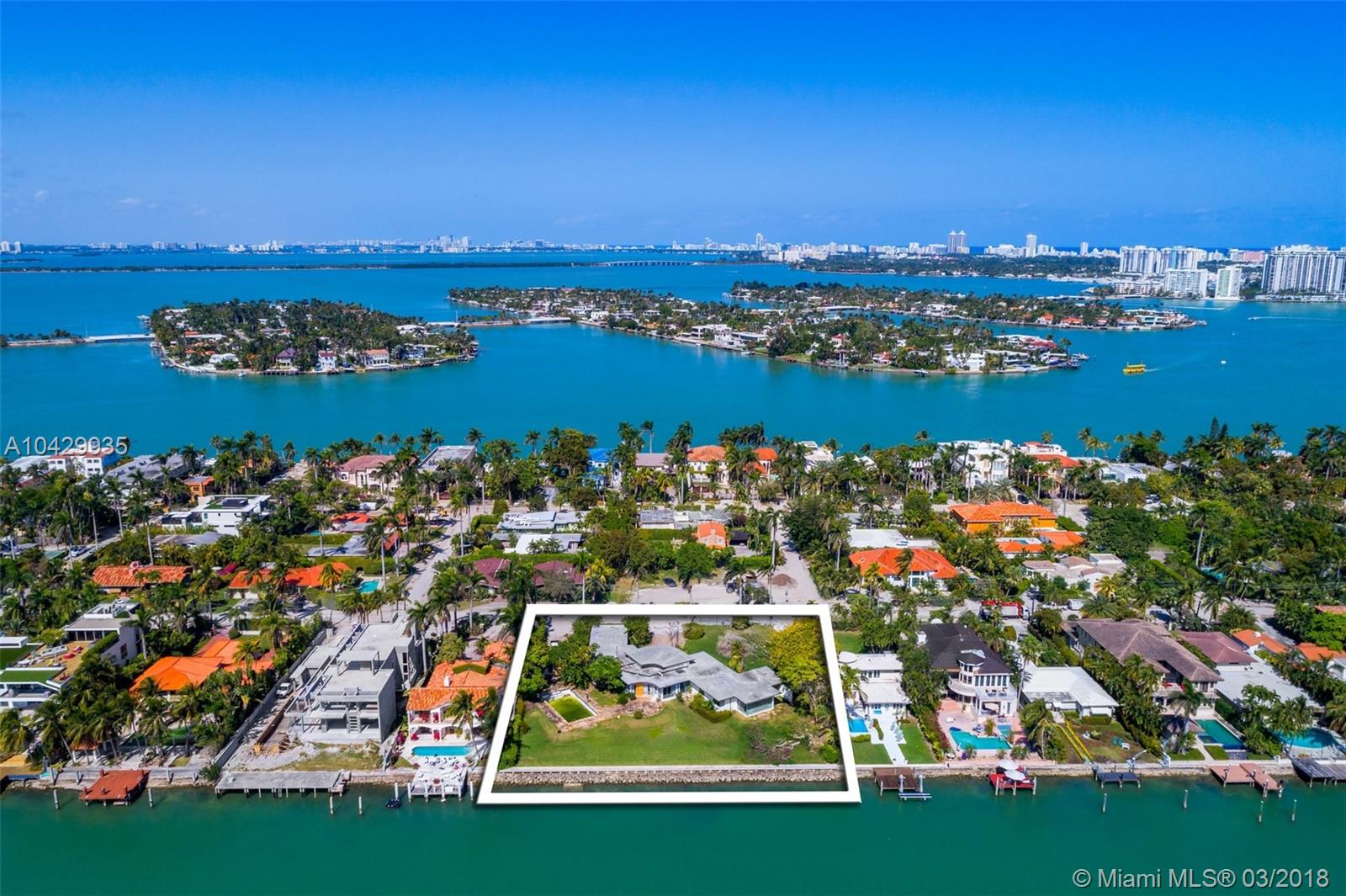 HIBISCUS ISLAND - Land