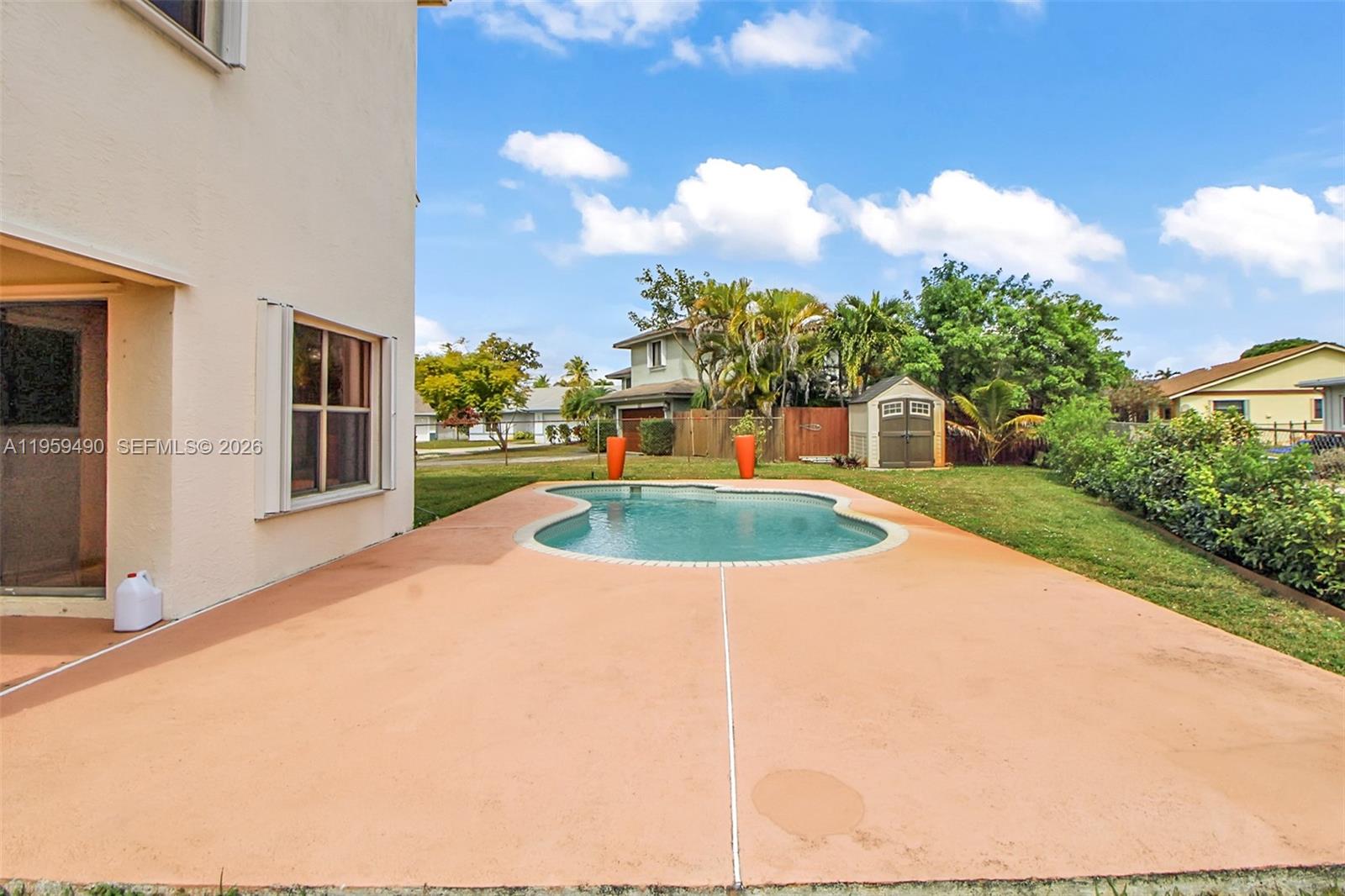 PEMBROKE LAKES SEC THREE - Residential