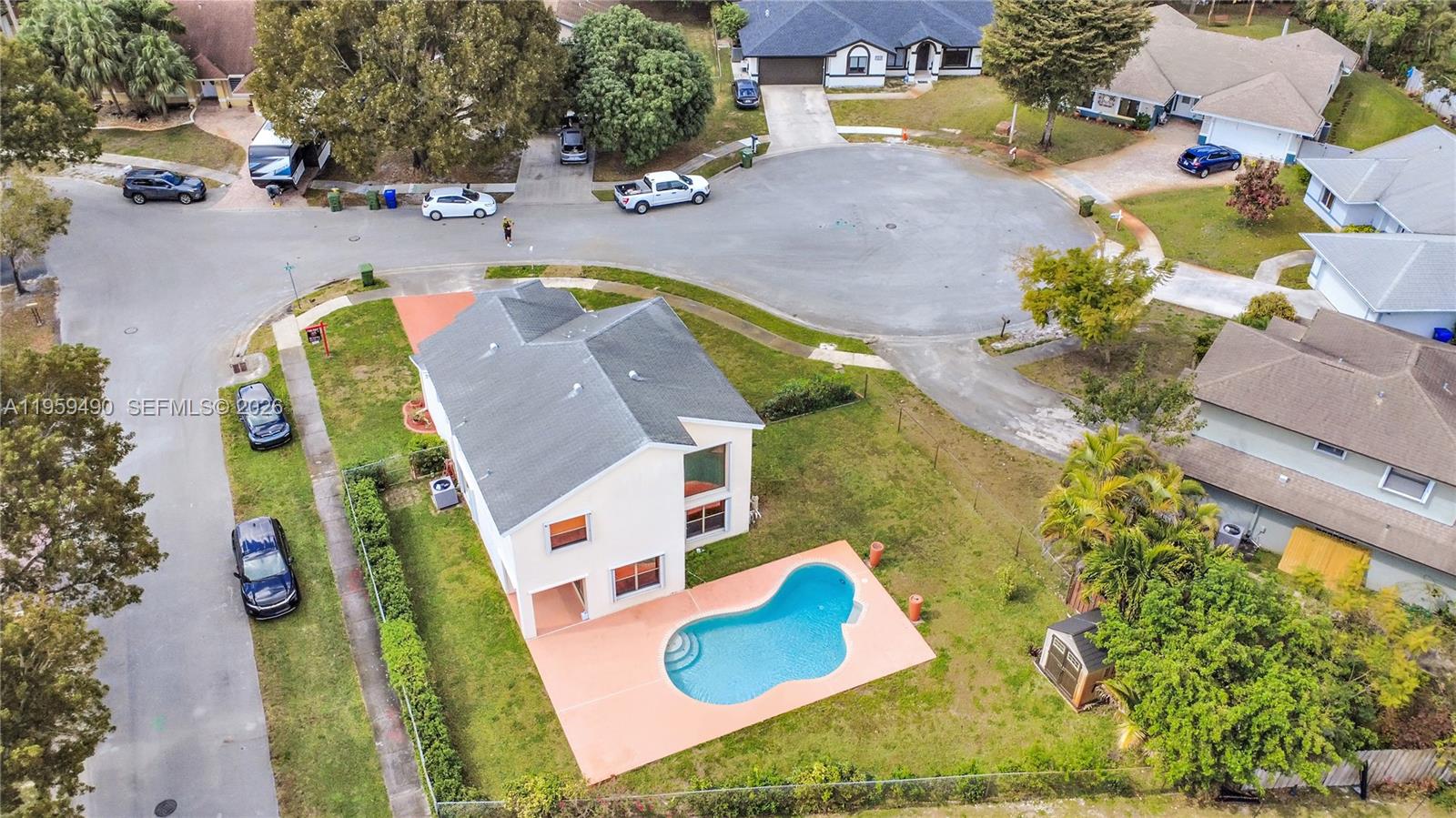 PEMBROKE LAKES SEC THREE - Residential