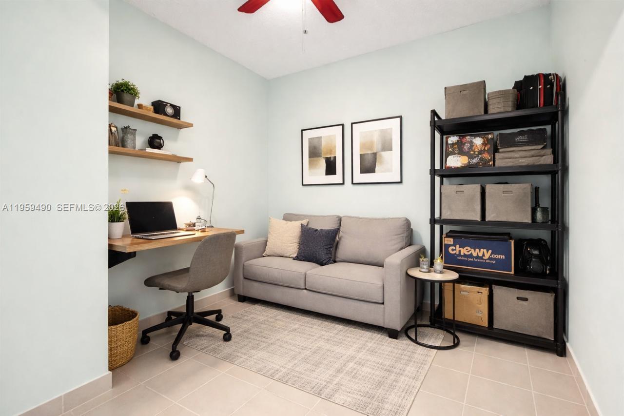 PEMBROKE LAKES SEC THREE - Residential