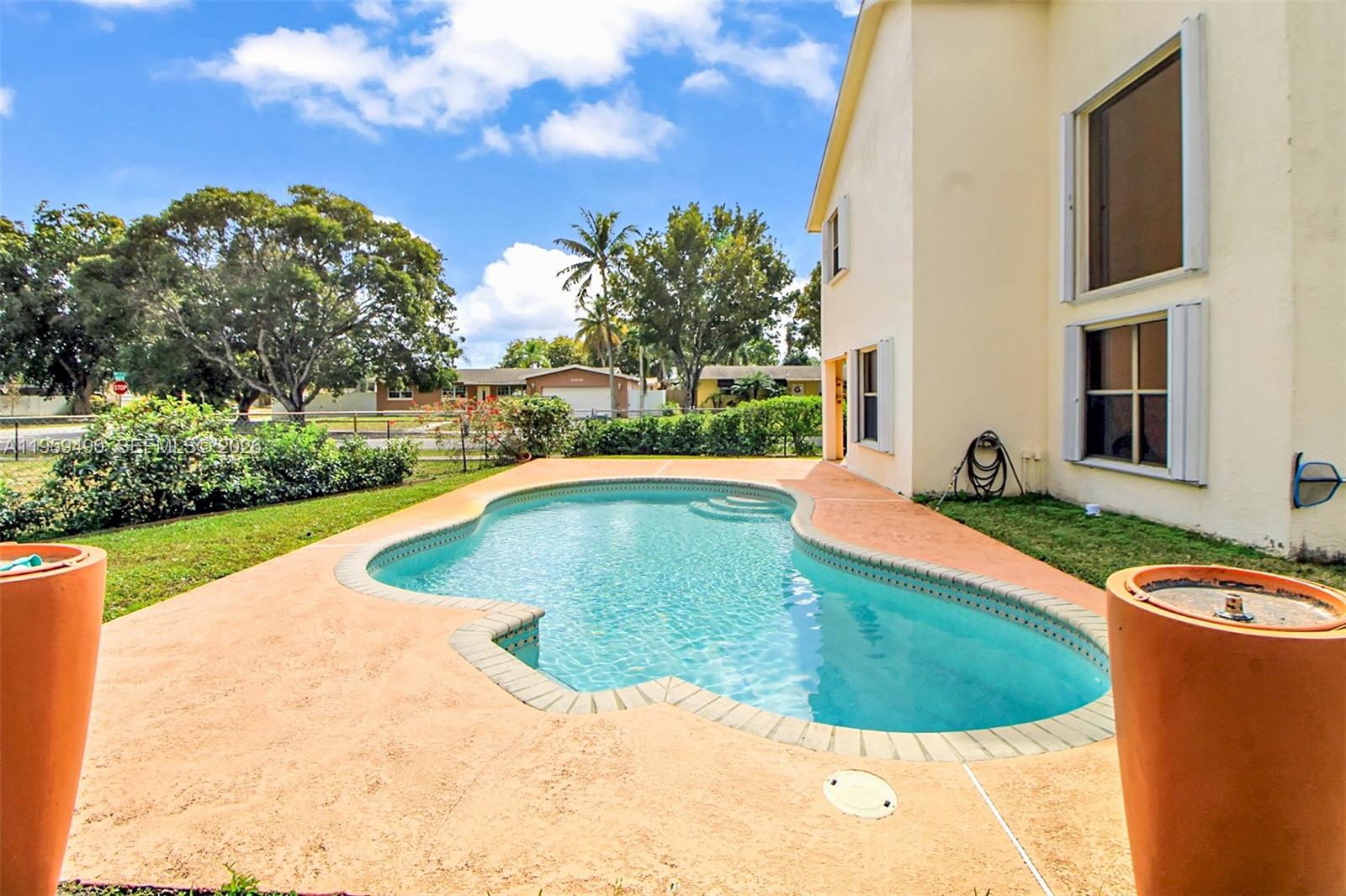 PEMBROKE LAKES SEC THREE - Residential