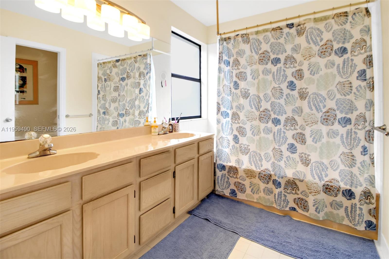 PEMBROKE LAKES SEC THREE - Residential