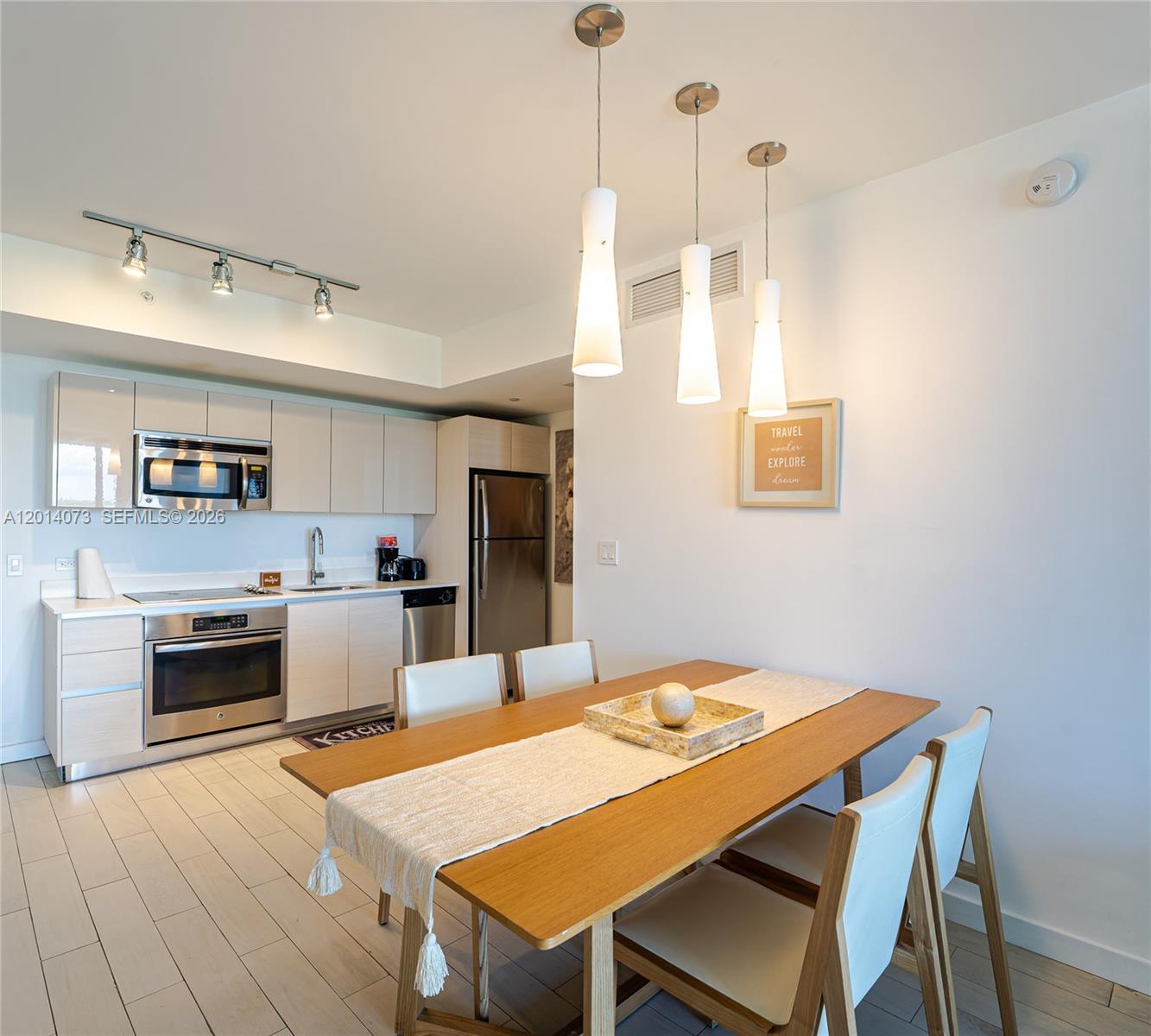 BEACHWALK CONDOMINIUM - Residential