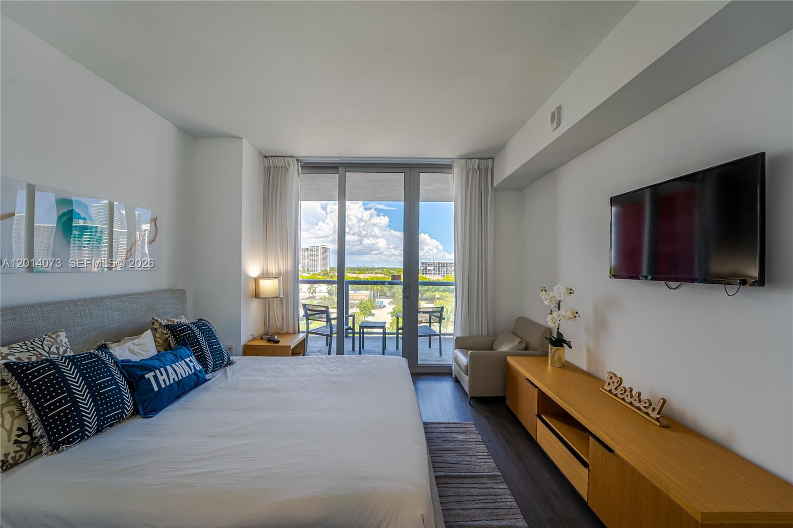 BEACHWALK CONDOMINIUM - Residential