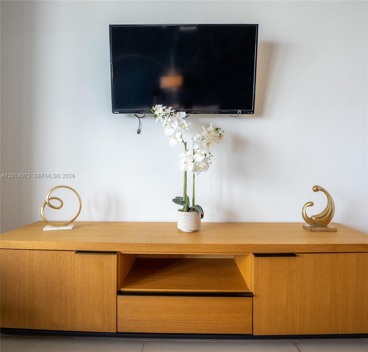 BEACHWALK CONDOMINIUM - Residential