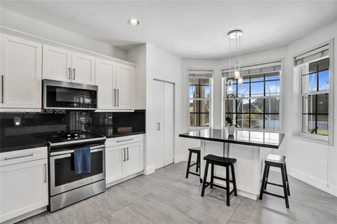 Tiny photo for 4281 Laurel Ridge Cir, Weston, FL 33331 (MLS # A12005596)