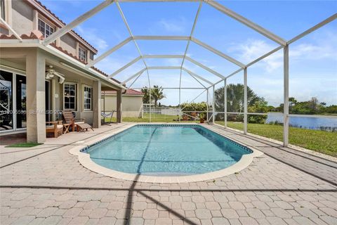 Tiny photo for 4281 Laurel Ridge Cir, Weston, FL 33331 (MLS # A12005596)