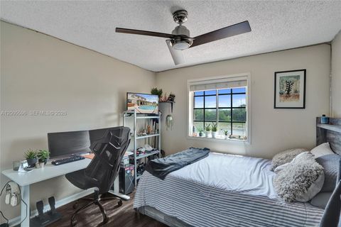 Tiny photo for 4281 Laurel Ridge Cir, Weston, FL 33331 (MLS # A12005596)