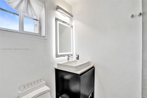 Tiny photo for 4281 Laurel Ridge Cir, Weston, FL 33331 (MLS # A12005596)