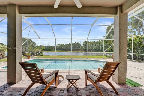 Tiny photo for 4281 Laurel Ridge Cir, Weston, FL 33331 (MLS # A12005596)