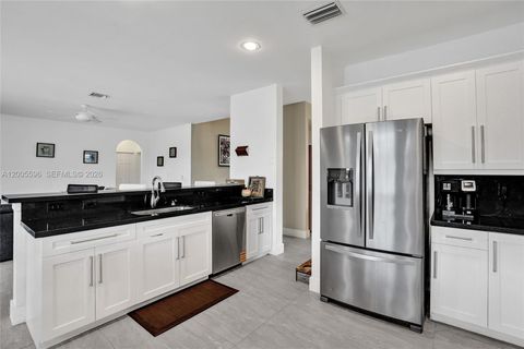 Tiny photo for 4281 Laurel Ridge Cir, Weston, FL 33331 (MLS # A12005596)