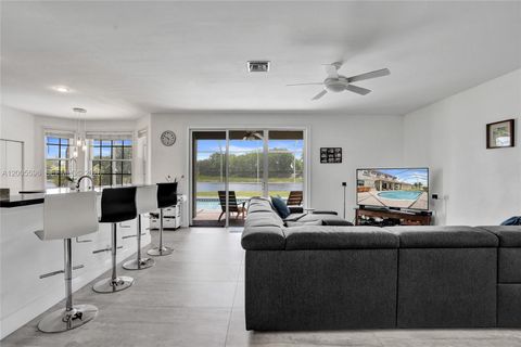 Tiny photo for 4281 Laurel Ridge Cir, Weston, FL 33331 (MLS # A12005596)