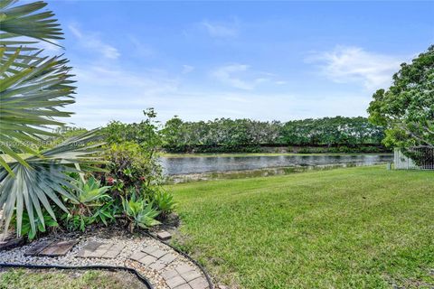 Tiny photo for 4281 Laurel Ridge Cir, Weston, FL 33331 (MLS # A12005596)