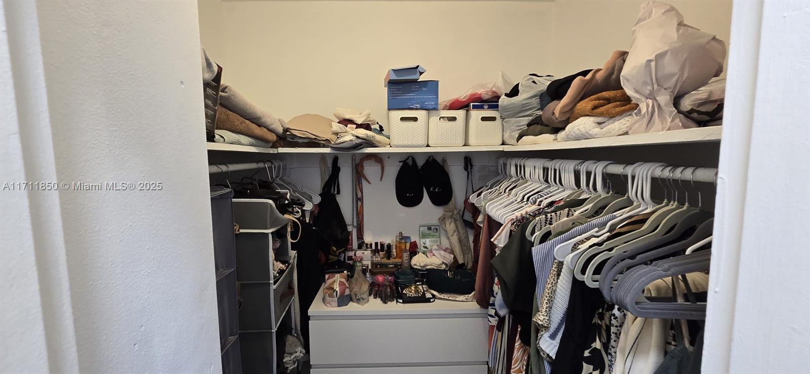 MIRADOR 1000 CONDO - Residential