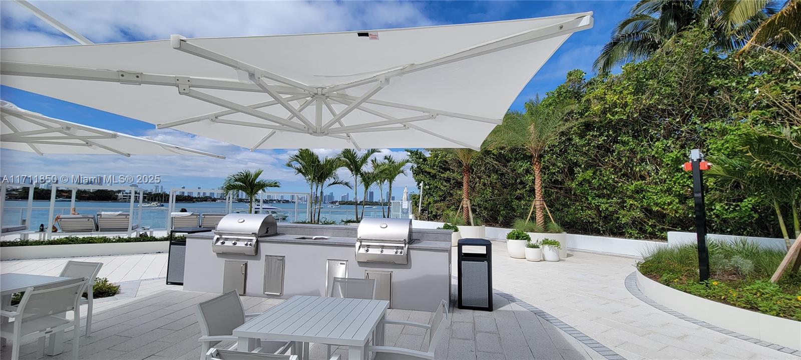 MIRADOR 1000 CONDO - Residential