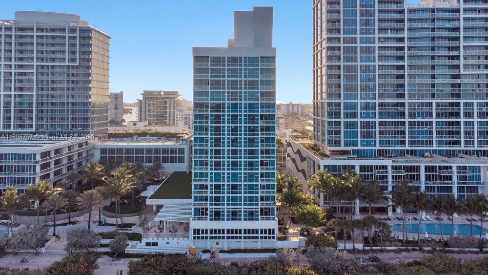 6801 Collins Ave PH-17