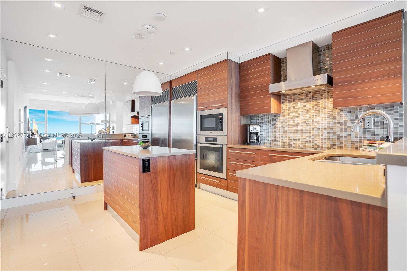 CENTRAL CARILLON BEACH CO - Residential