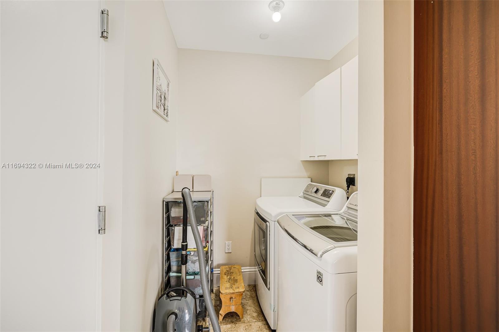 TDR TOWER II CONDO - Residential