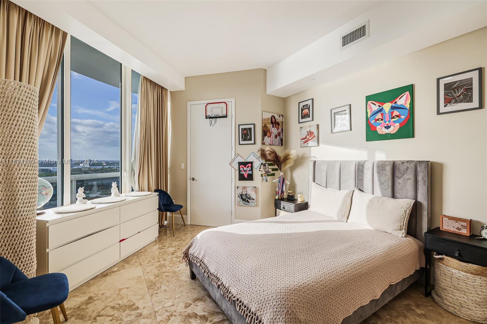 TDR TOWER II CONDO - Residential