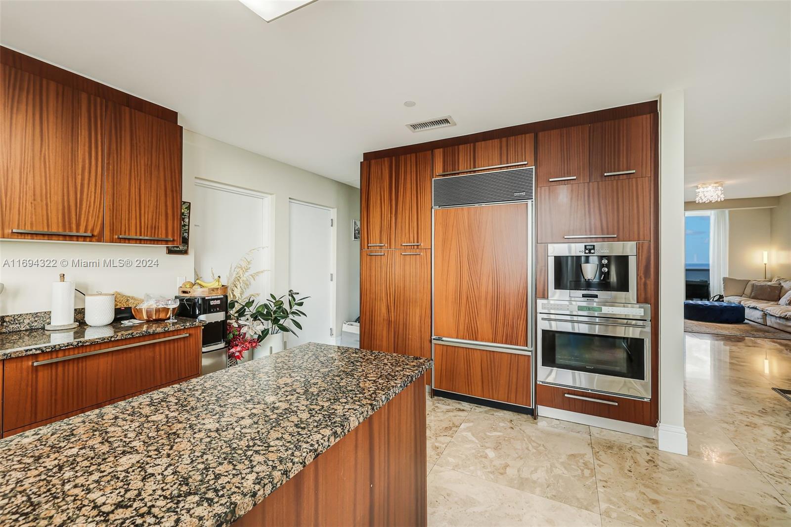 TDR TOWER II CONDO - Residential