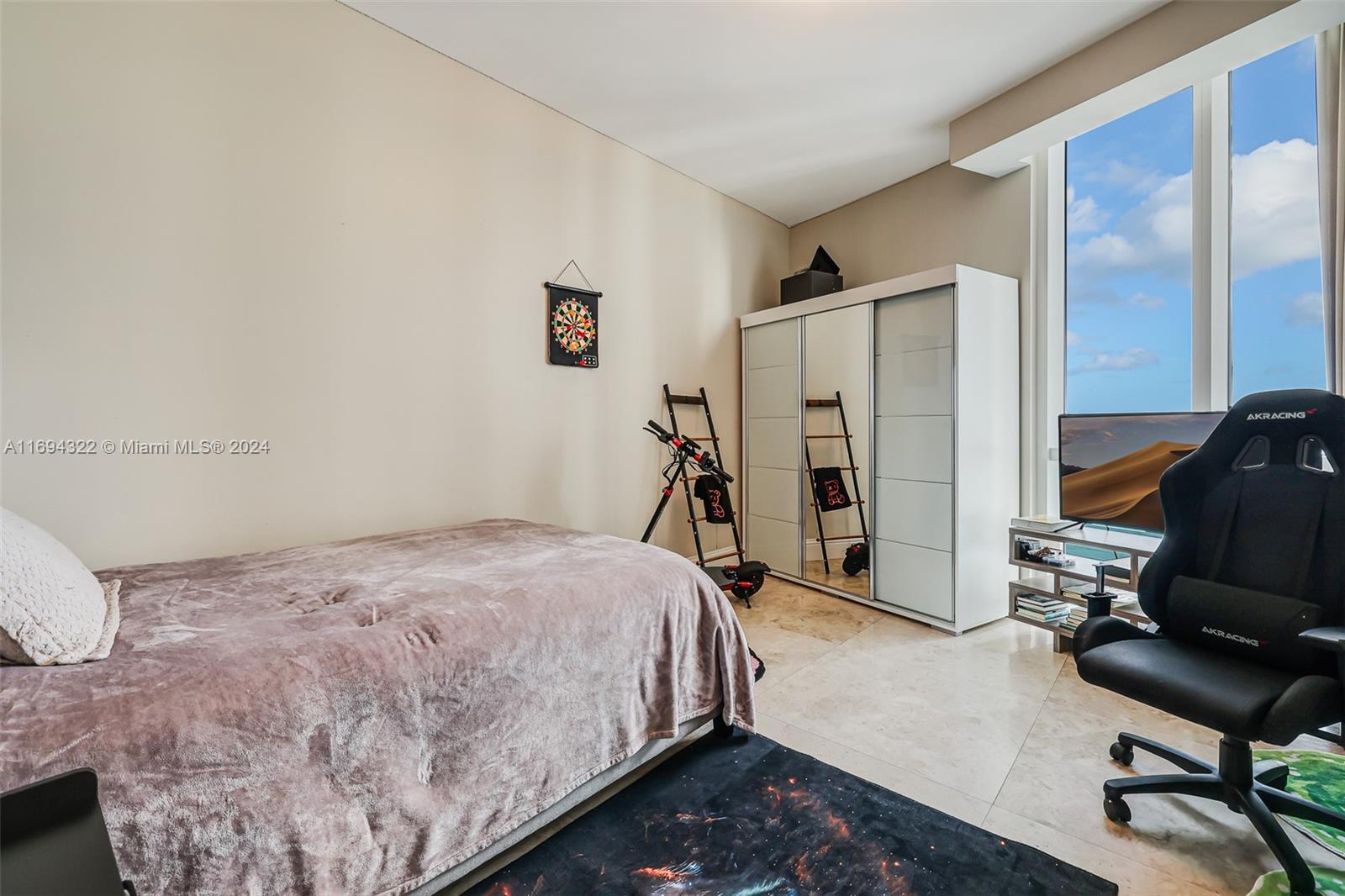 TDR TOWER II CONDO - Residential