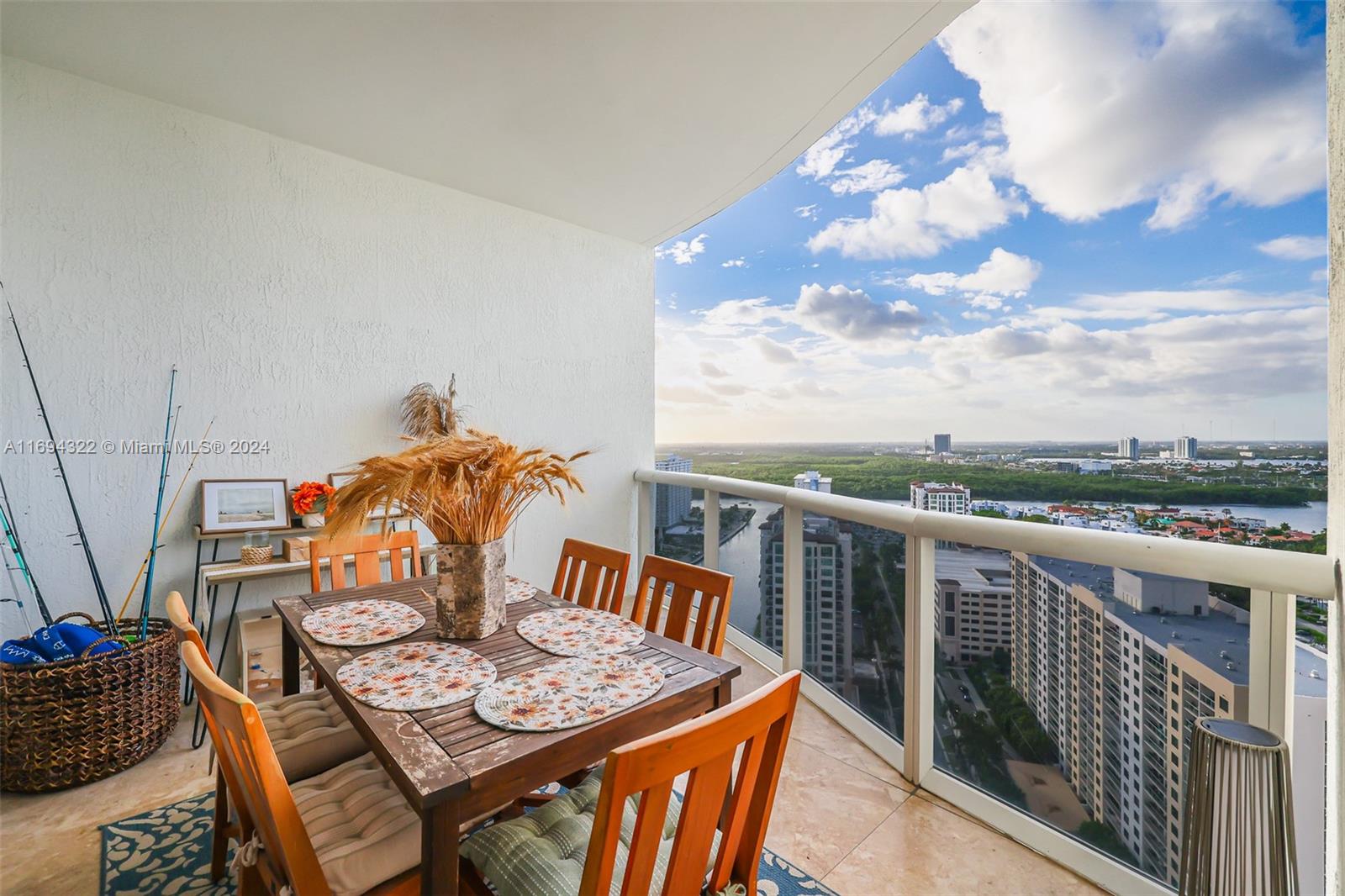 TDR TOWER II CONDO - Residential