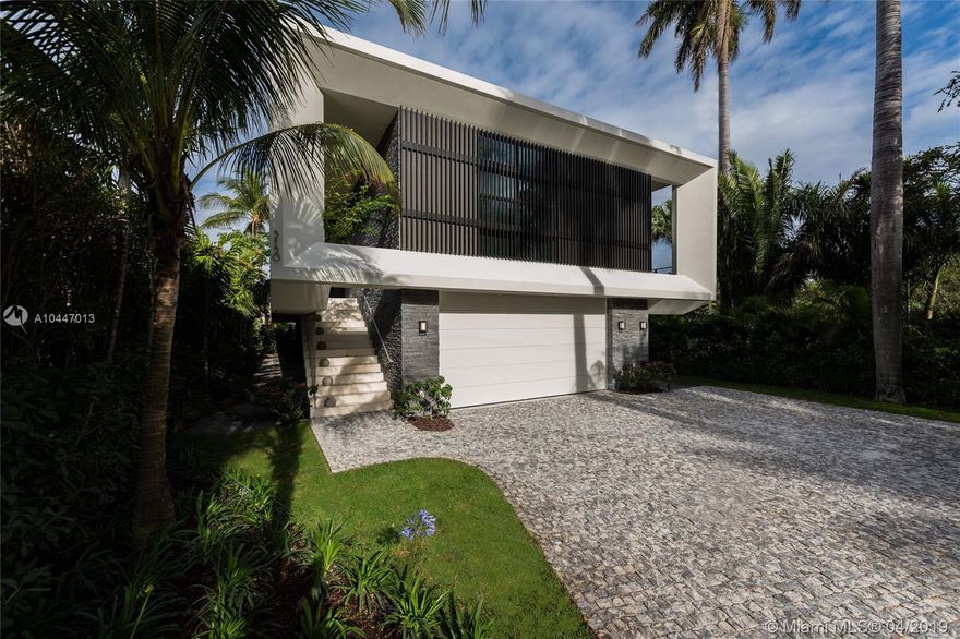 Brand new construction on the La Gorce country club golf course in the highly sought after Lakeview area.
Modern 4,966 sq.ft. house on a 12,759.45 sq.ft. lot. 4 bedrooms, 4 full baths, 1 half bath. 2 heated pools, 2 car
garage. House is elevated to the sky, so you have stunning breathtaking views throughout. Gourmet kitchen,
laundry room. Developed by Todd Michael Glaser and Incognito Ventures. Designed by Domo Studio.