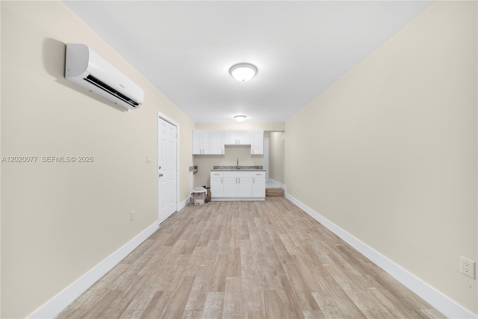 GRAPELAND HEIGHTS - Residential