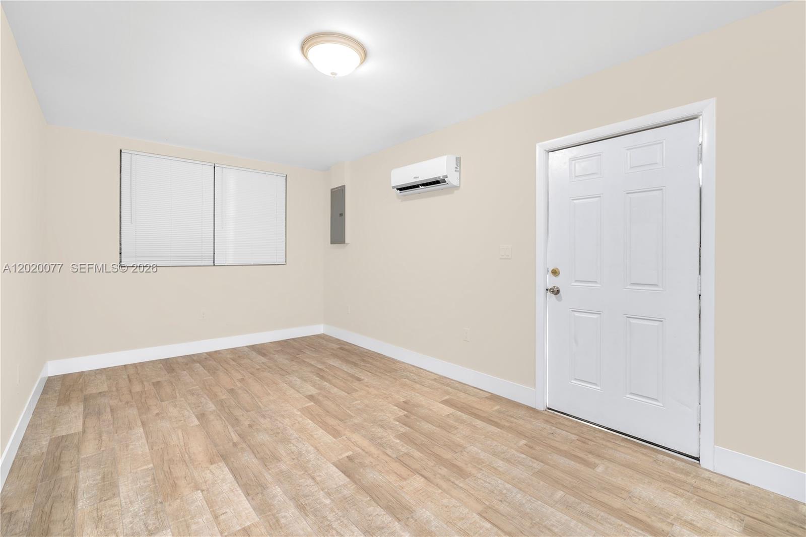 GRAPELAND HEIGHTS - Residential