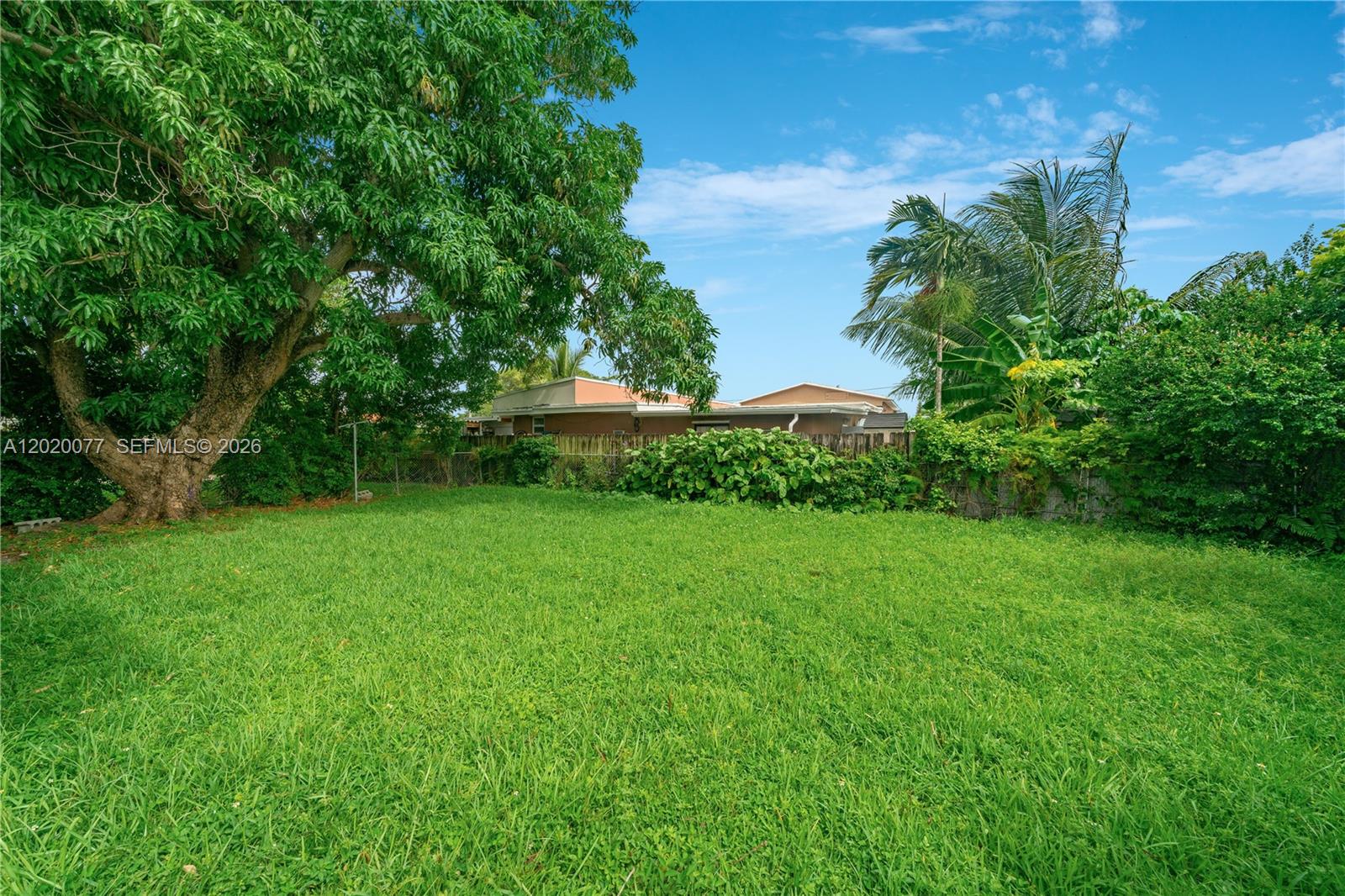 GRAPELAND HEIGHTS - Residential