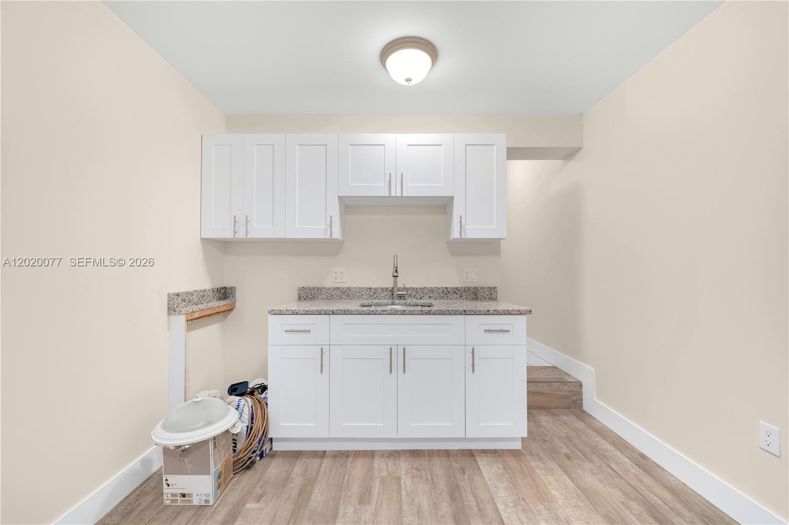 GRAPELAND HEIGHTS - Residential