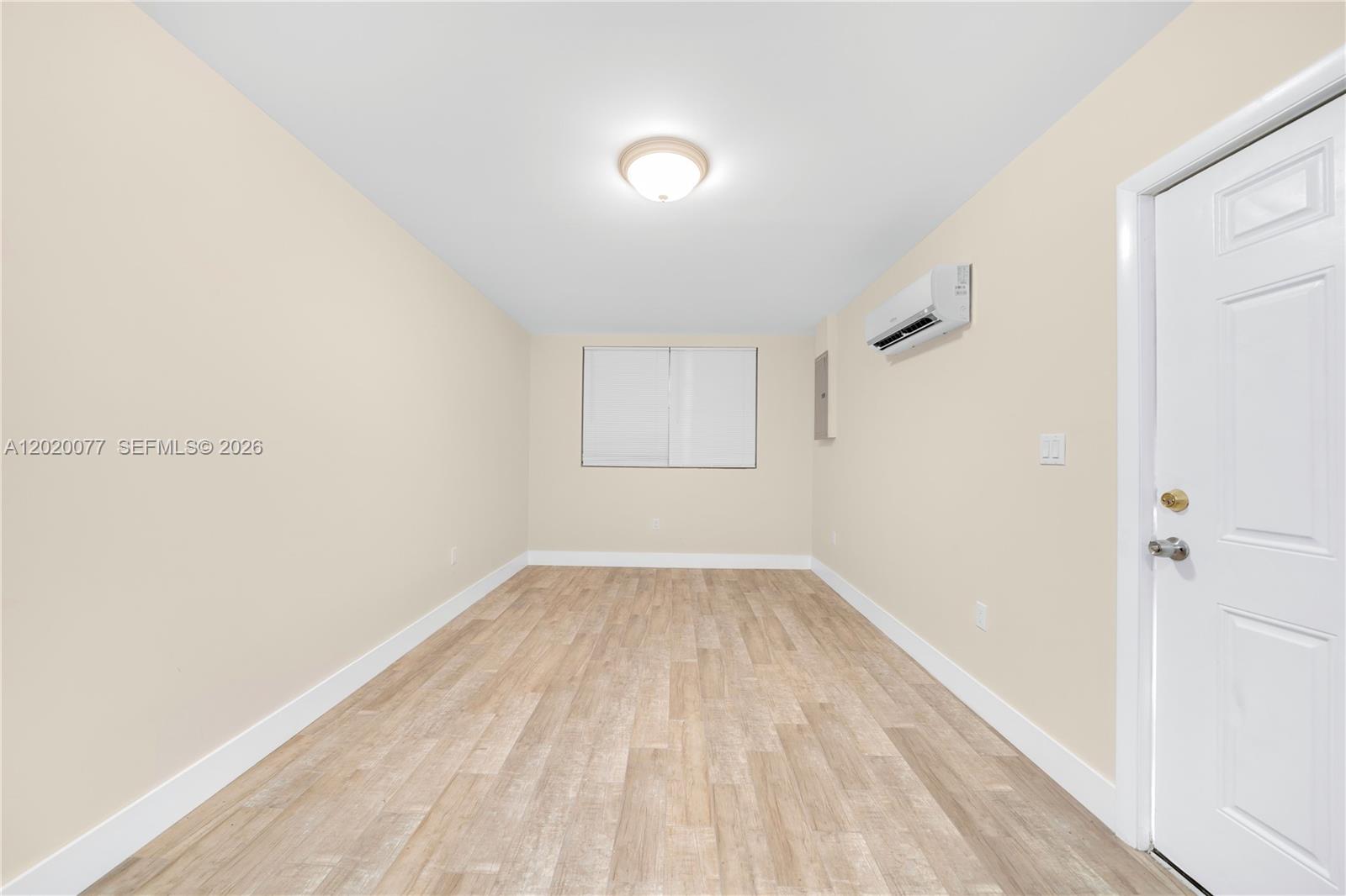 GRAPELAND HEIGHTS - Residential