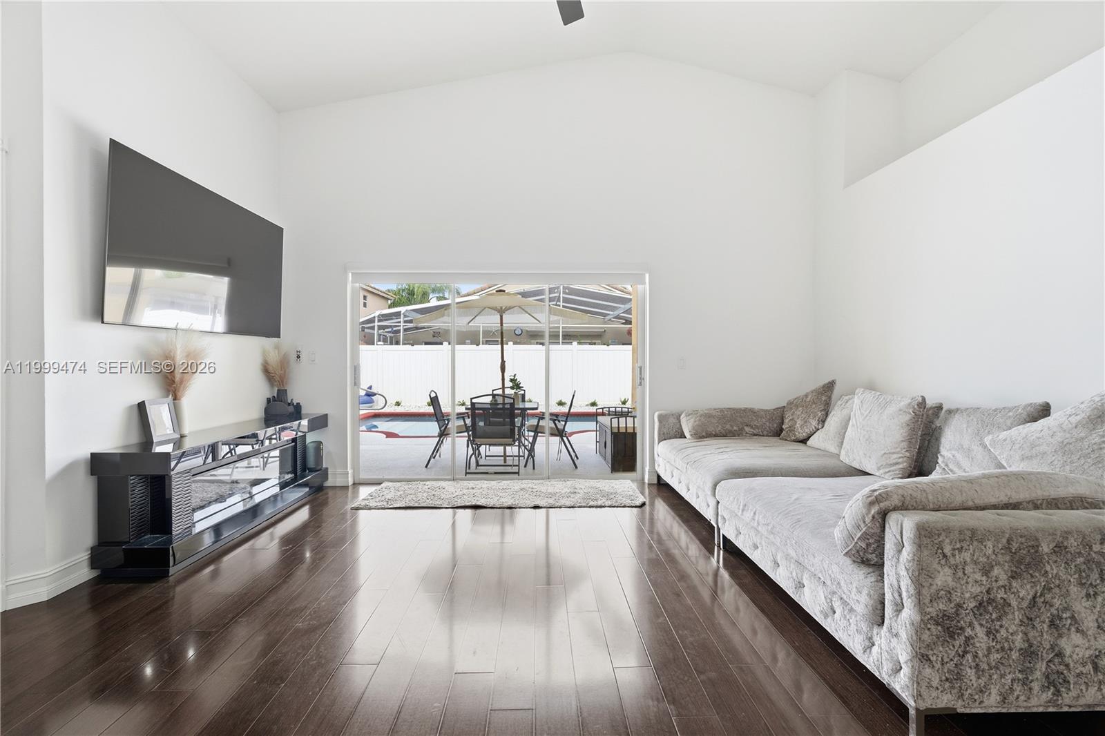 CHAPEL LAKE ESTATES - Residential