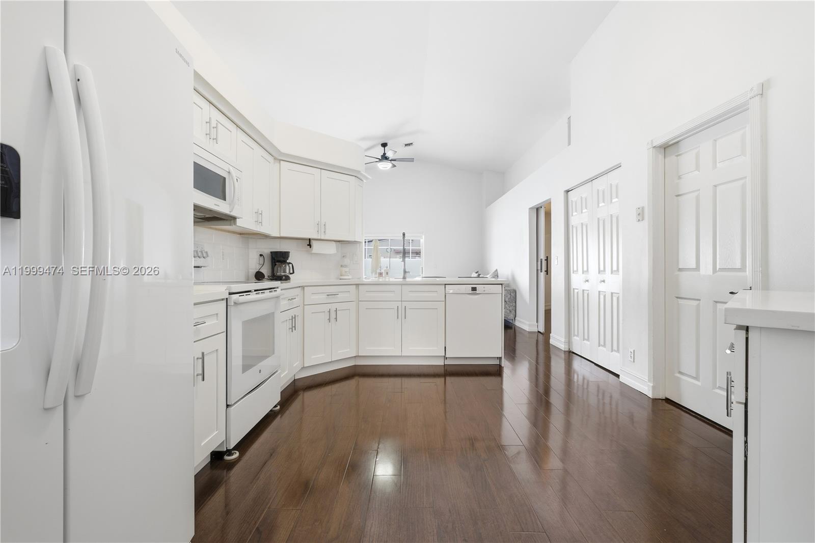 CHAPEL LAKE ESTATES - Residential