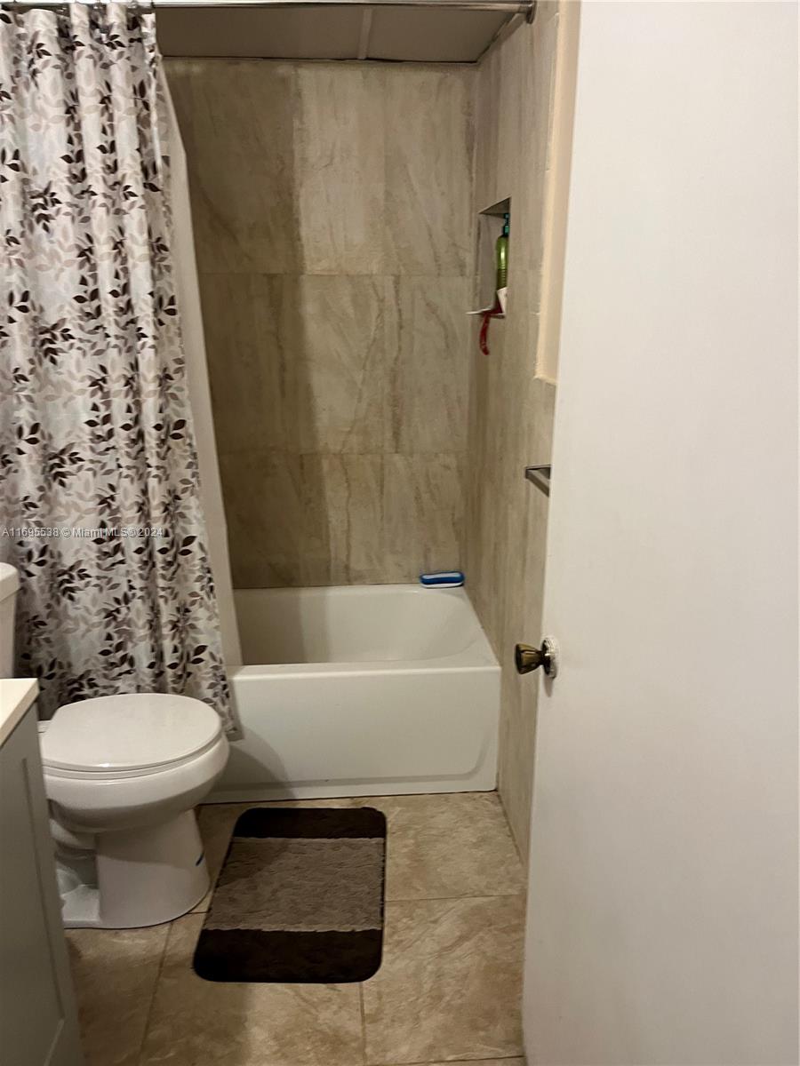 3301 NW 47th Ter 113, Lauderdale Lakes, FL, 33319/$179,000 1 3301 NW 47th Ter 113