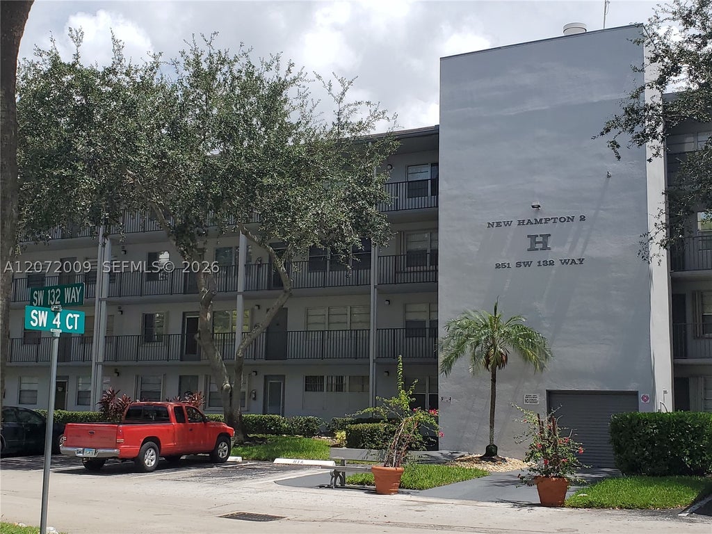 Photo of 251 SW 132nd Way #208H, Pembroke Pines, FL 33027 (MLS # A12072009)