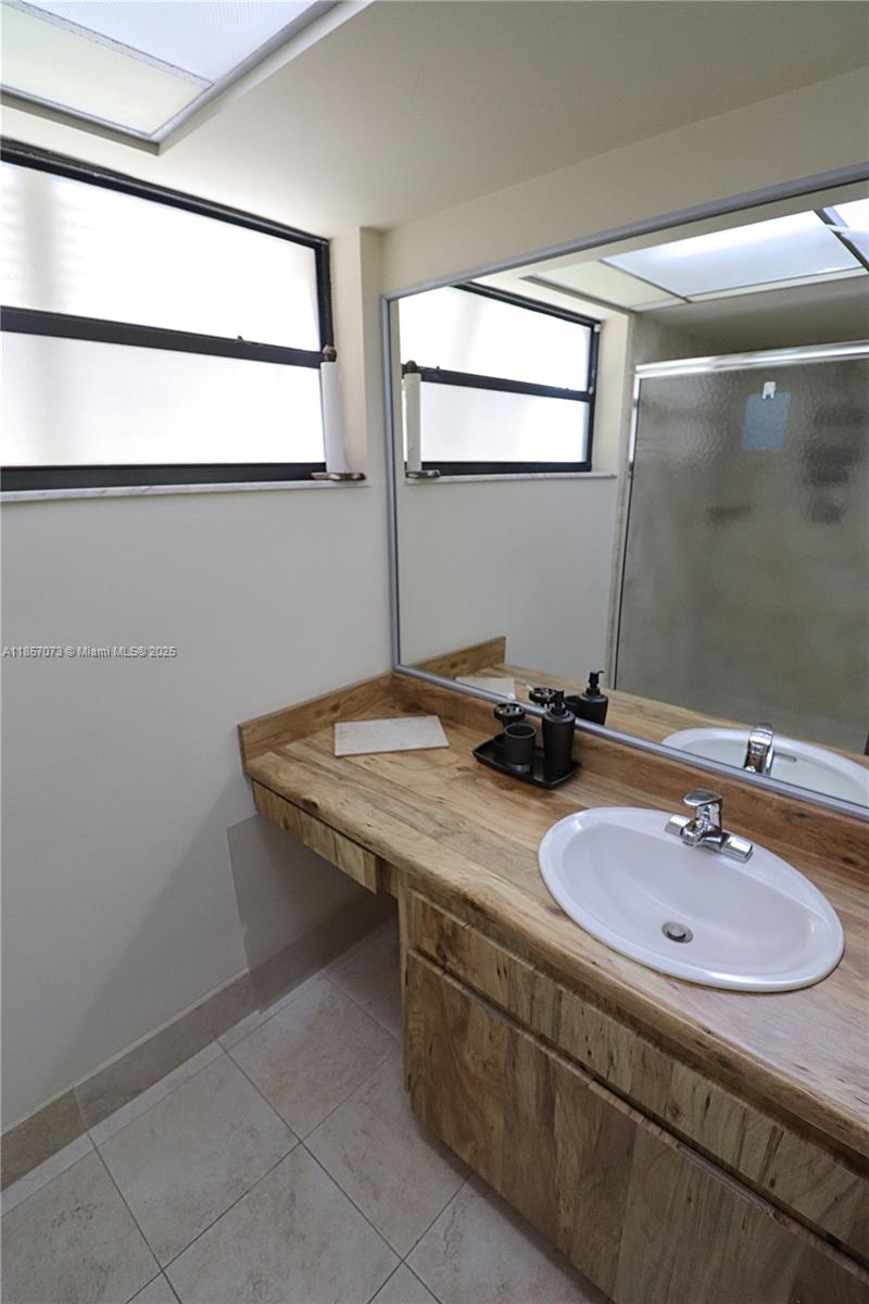 Villas West - Residential