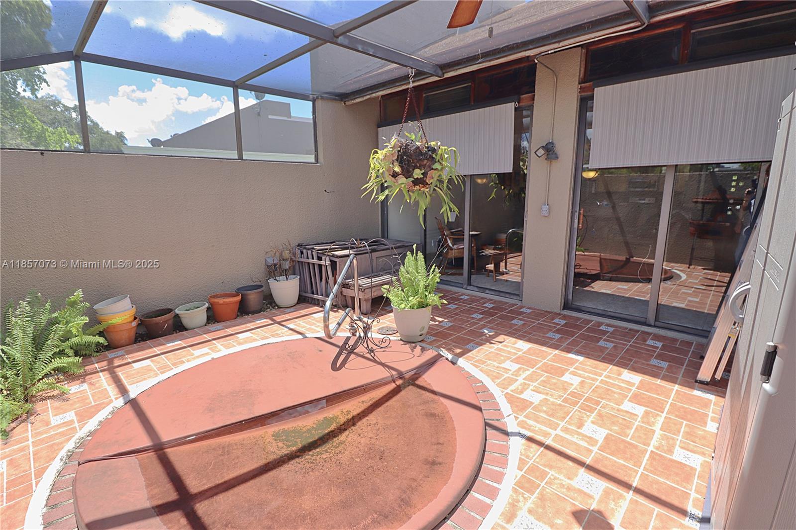 Villas West - Residential