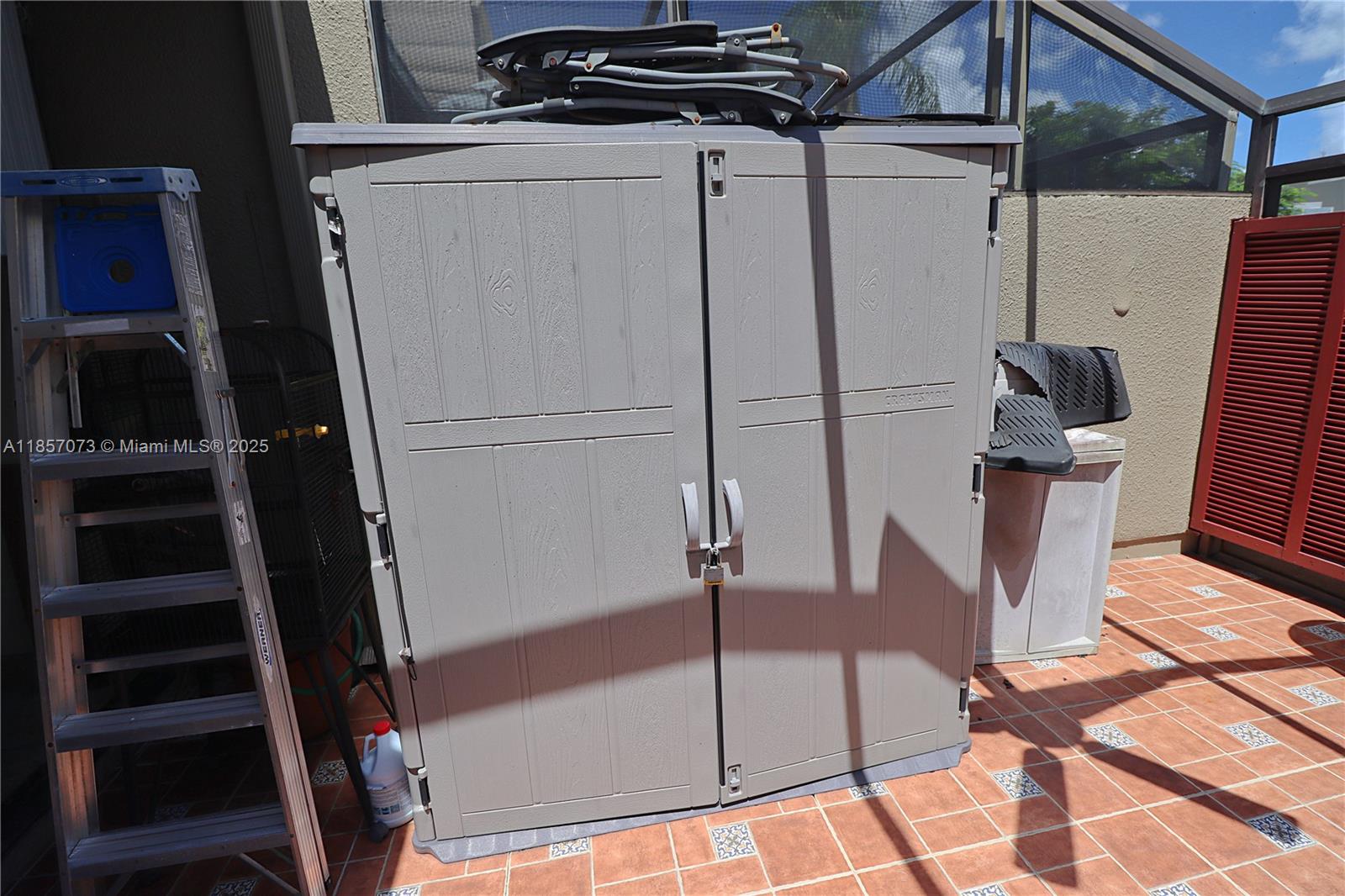 Villas West - Residential