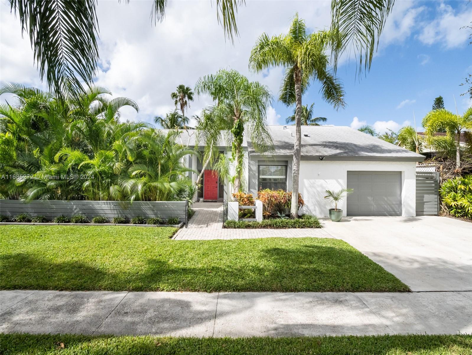 511 Sw 168th Ave, Weston, Broward County, Florida - 4 Bedrooms  
3 Bathrooms - 