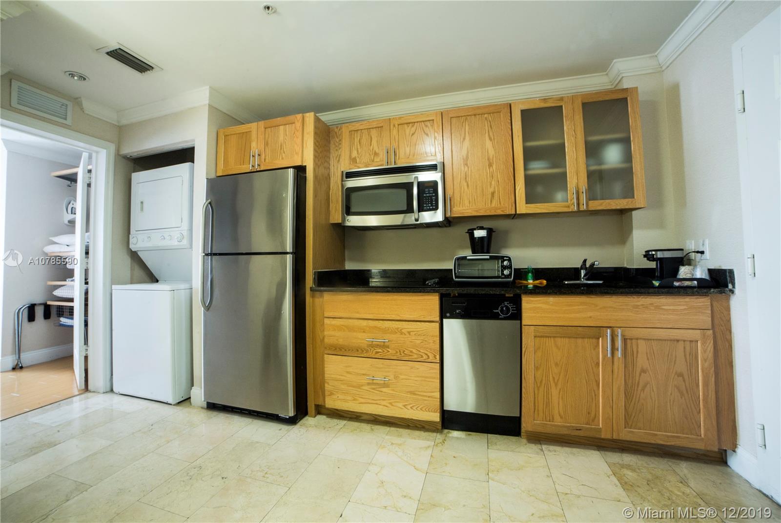 EUROSSUITES/NUVOSUITES - Residential Lease