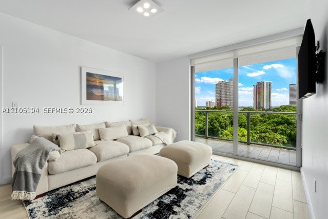 1600 SW 1st Ave 707