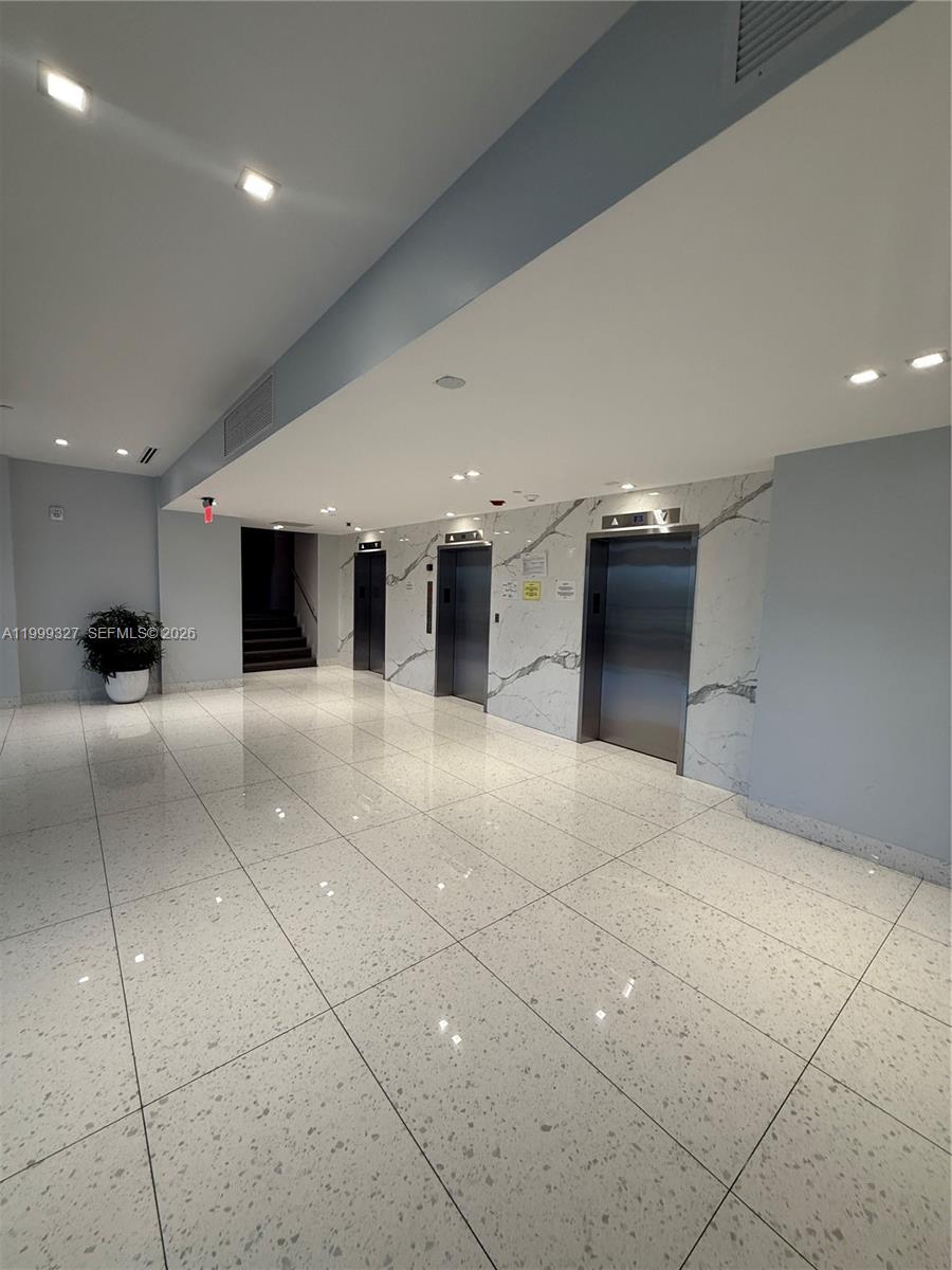 CORONADO CONDO TOWER II - Residential